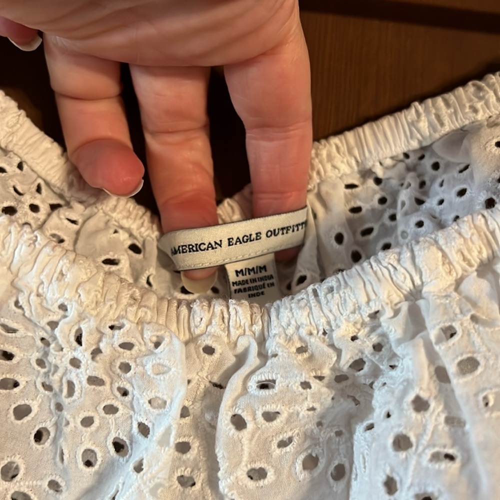 Medium Crop Bundle American Eagle Eyelet Crop & K… - image 5